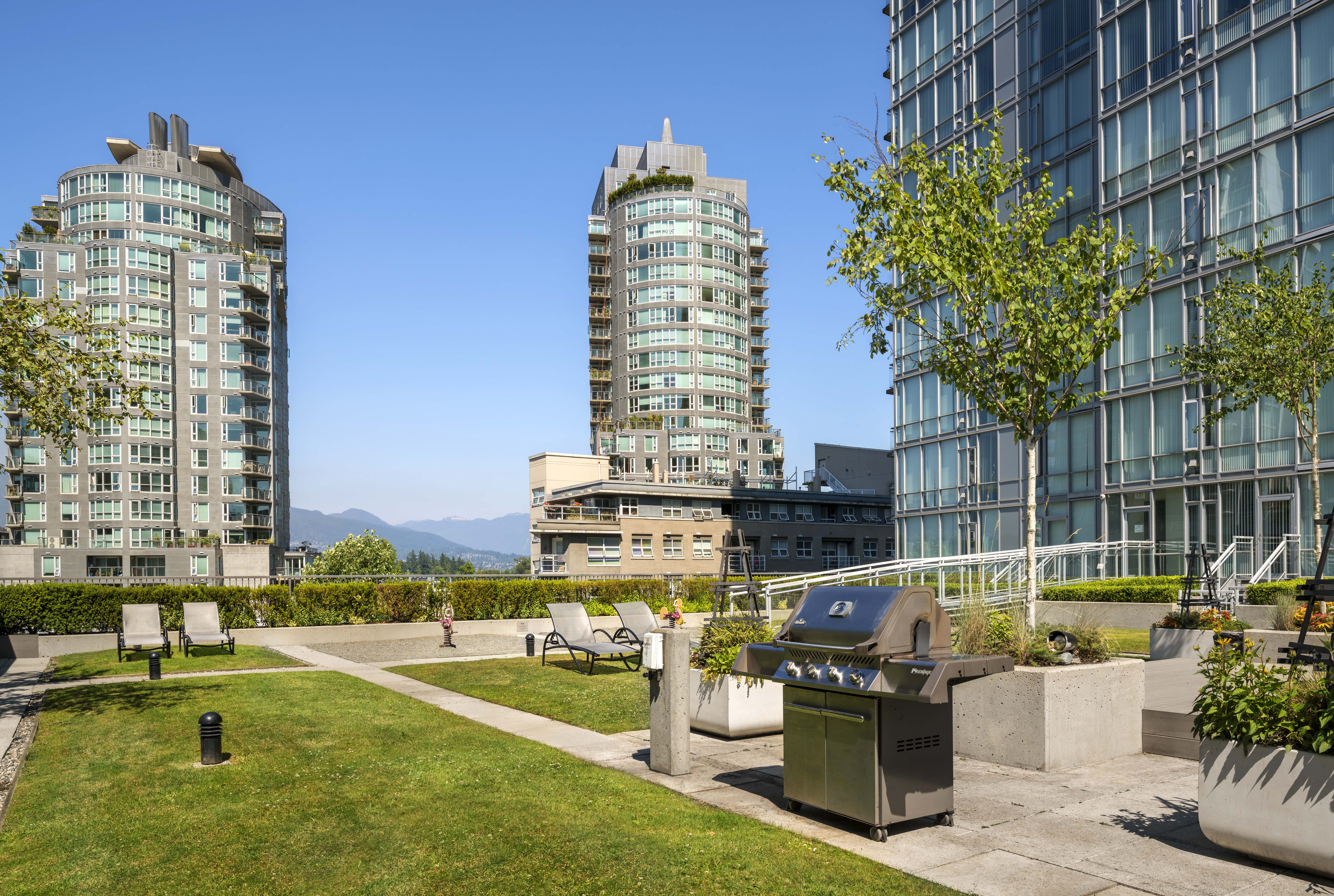 Garden Area with Barbecue