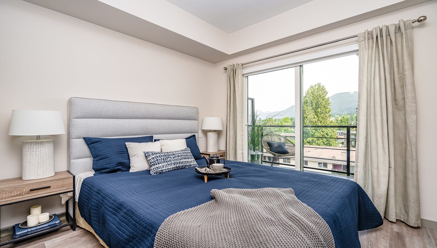 Large Windows with Spectacular Views